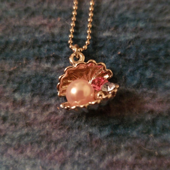 Necklace - Picture 2 of 3